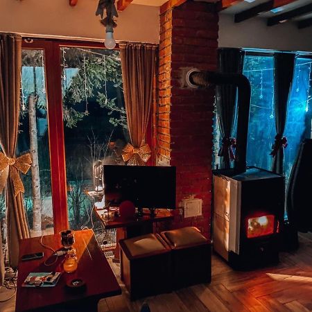 Cece'S Home Mavrovo Exterior photo