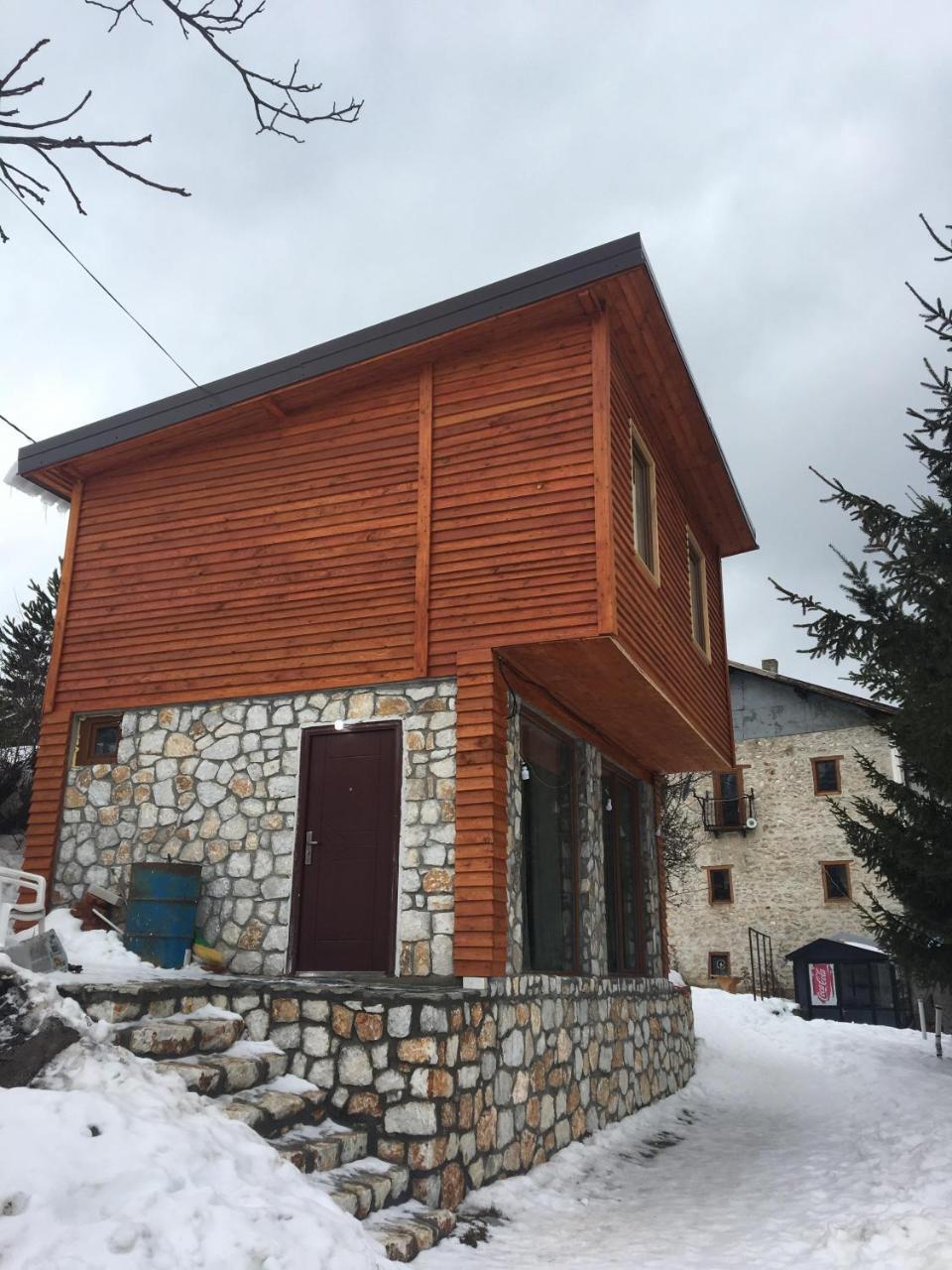 Cece'S Home Mavrovo Exterior photo
