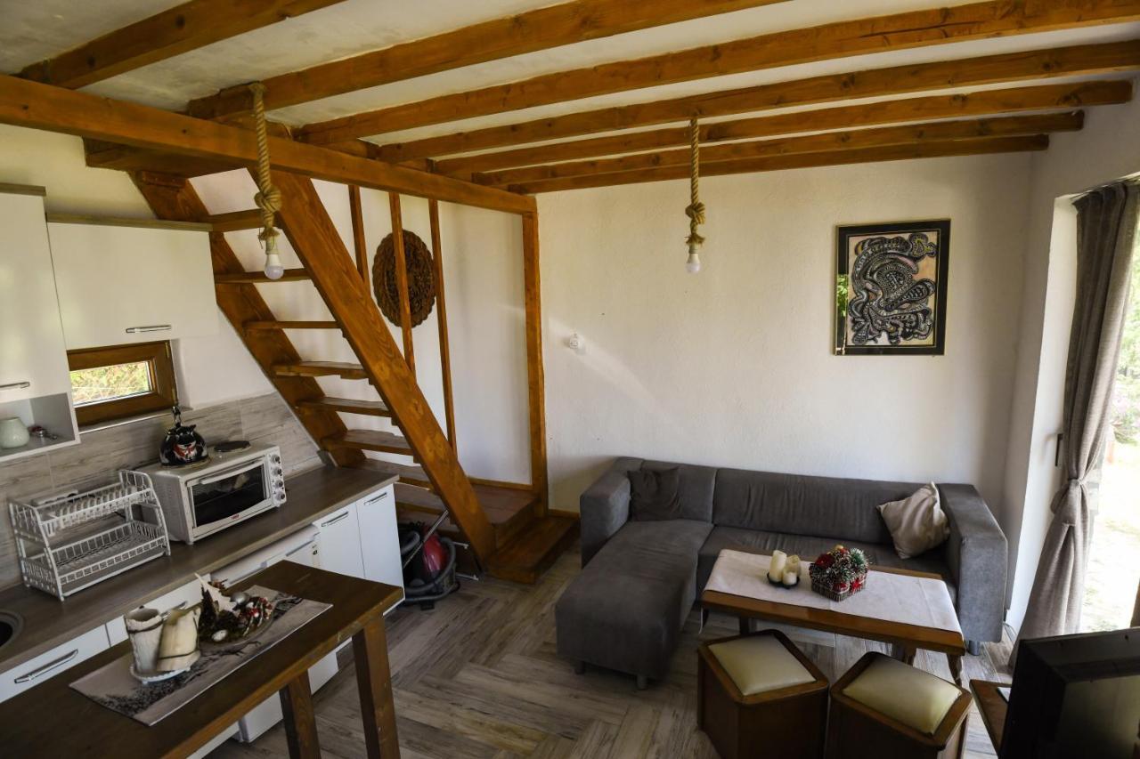 Cece'S Home Mavrovo Exterior photo